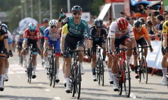 Sam Bennett vyhrál druhou etapu Tour of Spain